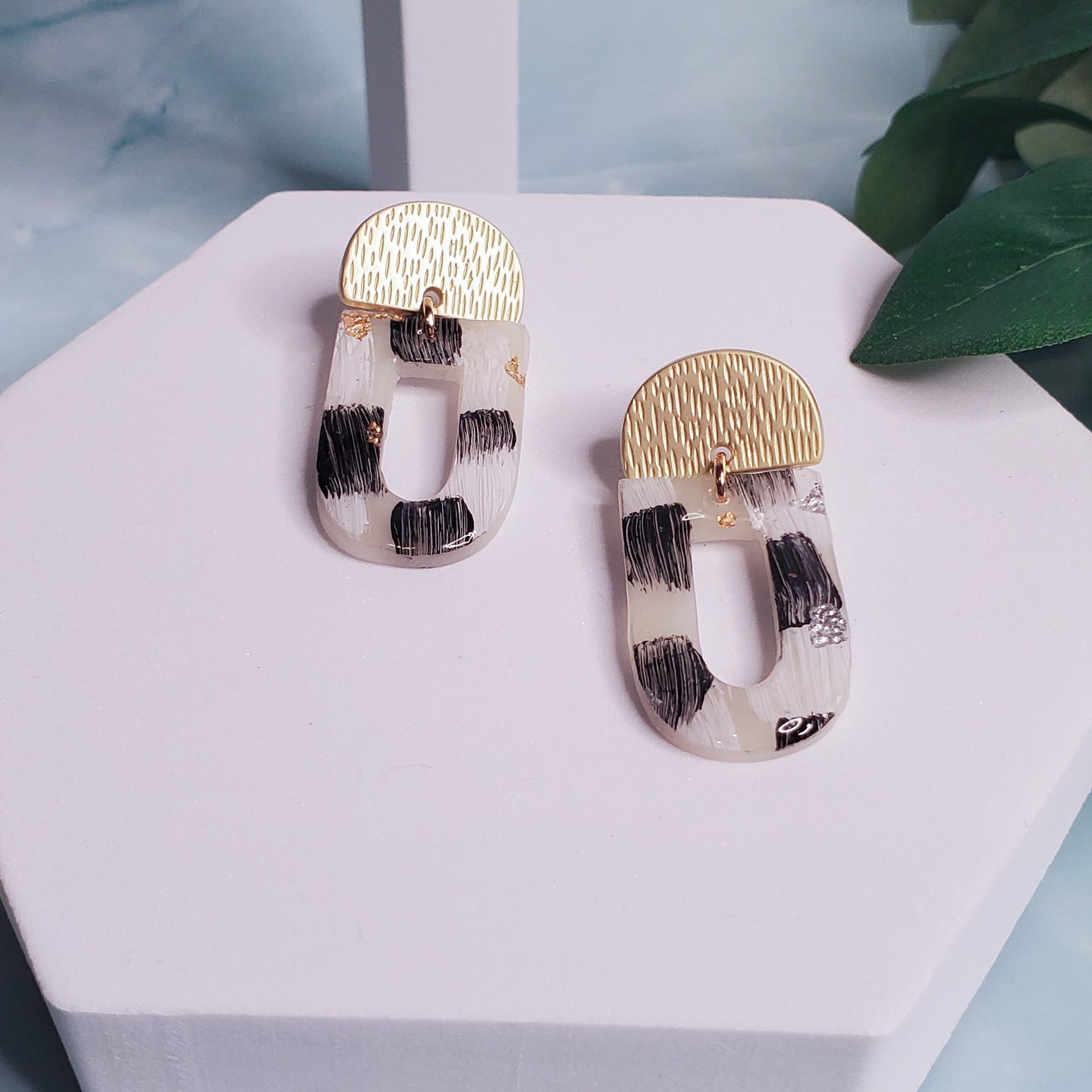 Abstract Large Arch Dangle